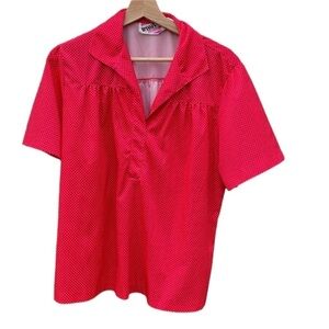 Vintage Trissi’s Women size 40 blouse red with white polka dots, button down